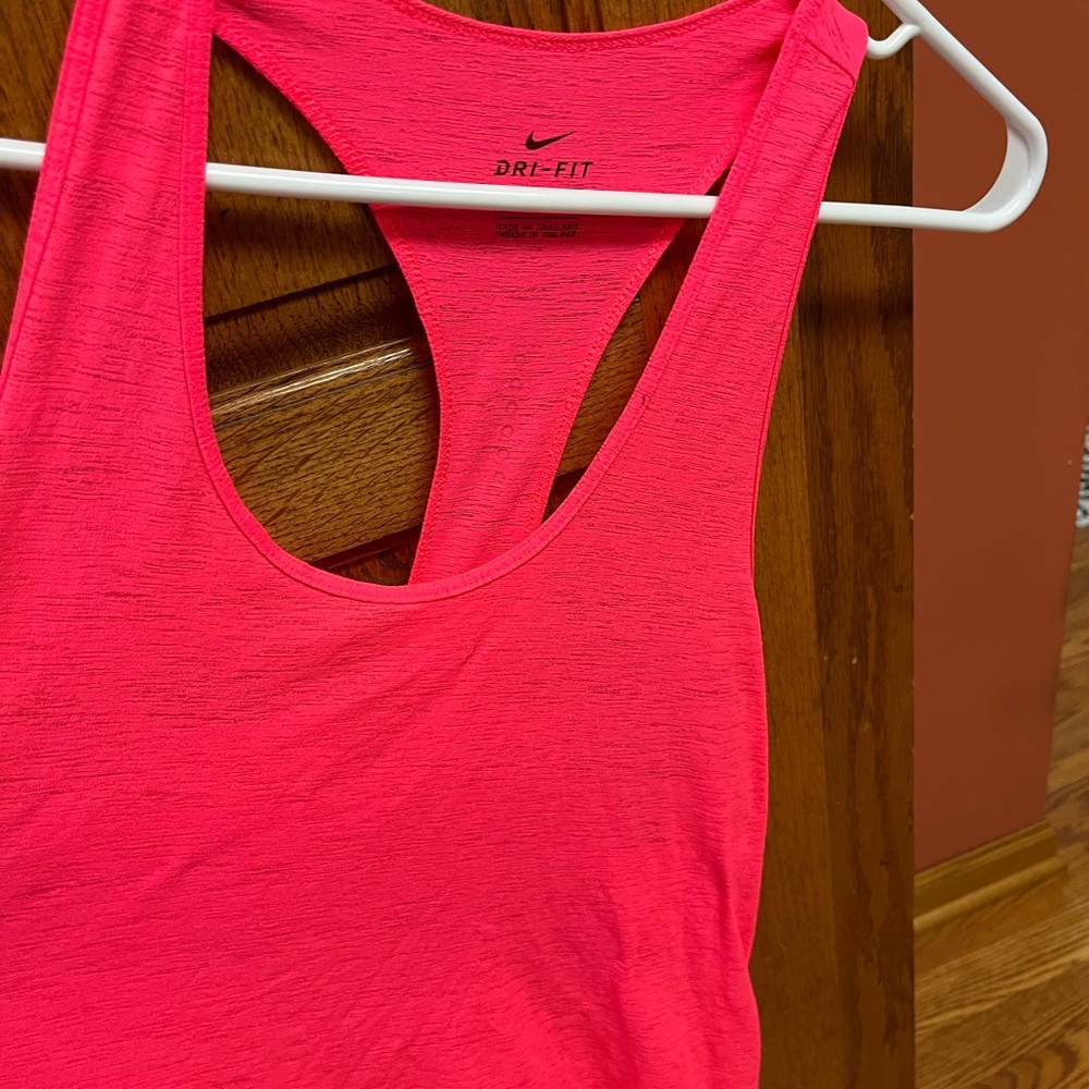 Selling work out tanks nike Danskin ua some plain - Picture 4 of 6